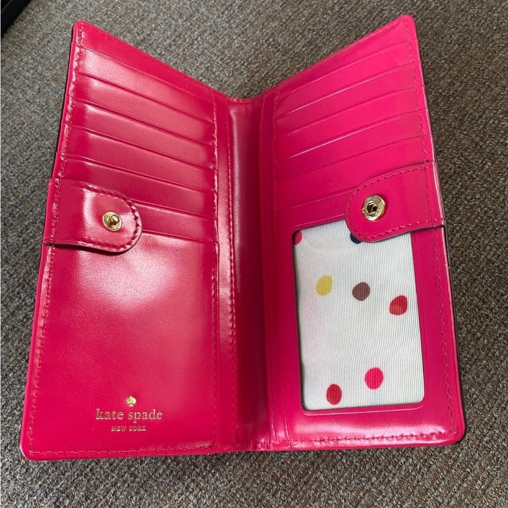 kate spade Gold Wallet Pink Interior